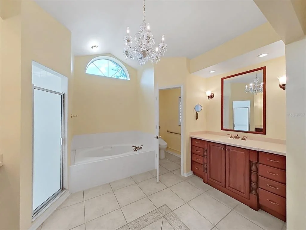 Photo of 611 TOMOKA DRIVE