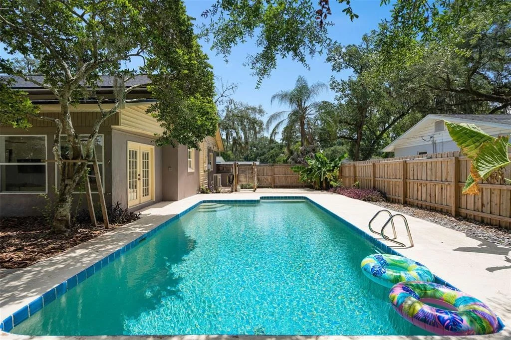 Photo of 1055 DRUID DRIVE