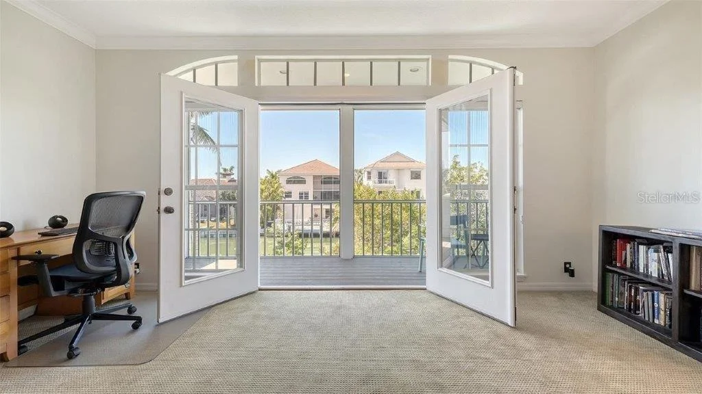 Photo of 4922 COMMONWEALTH DRIVE