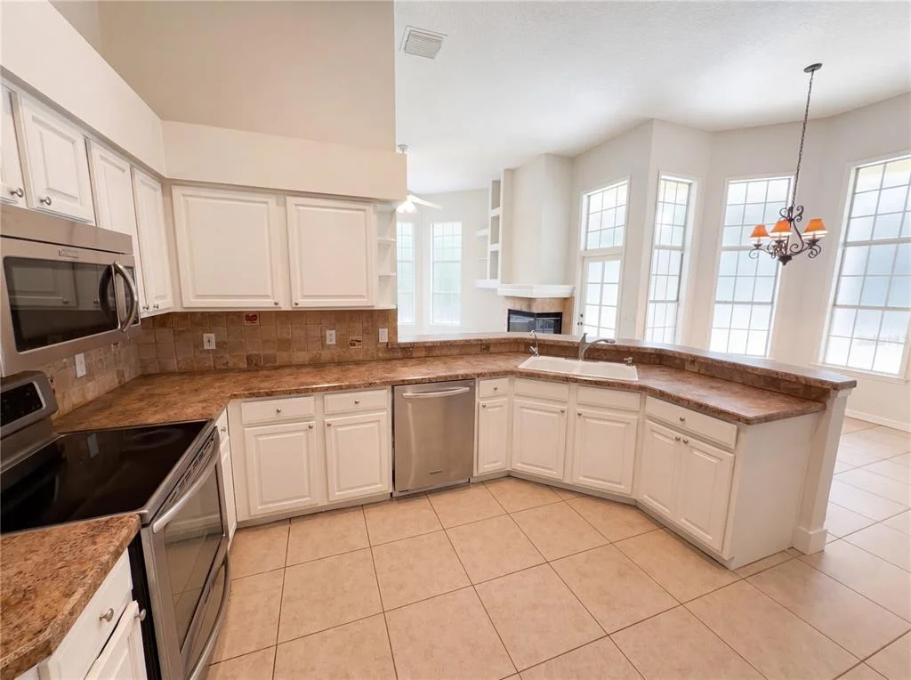 Photo of 680 MACGLENROSS DRIVE