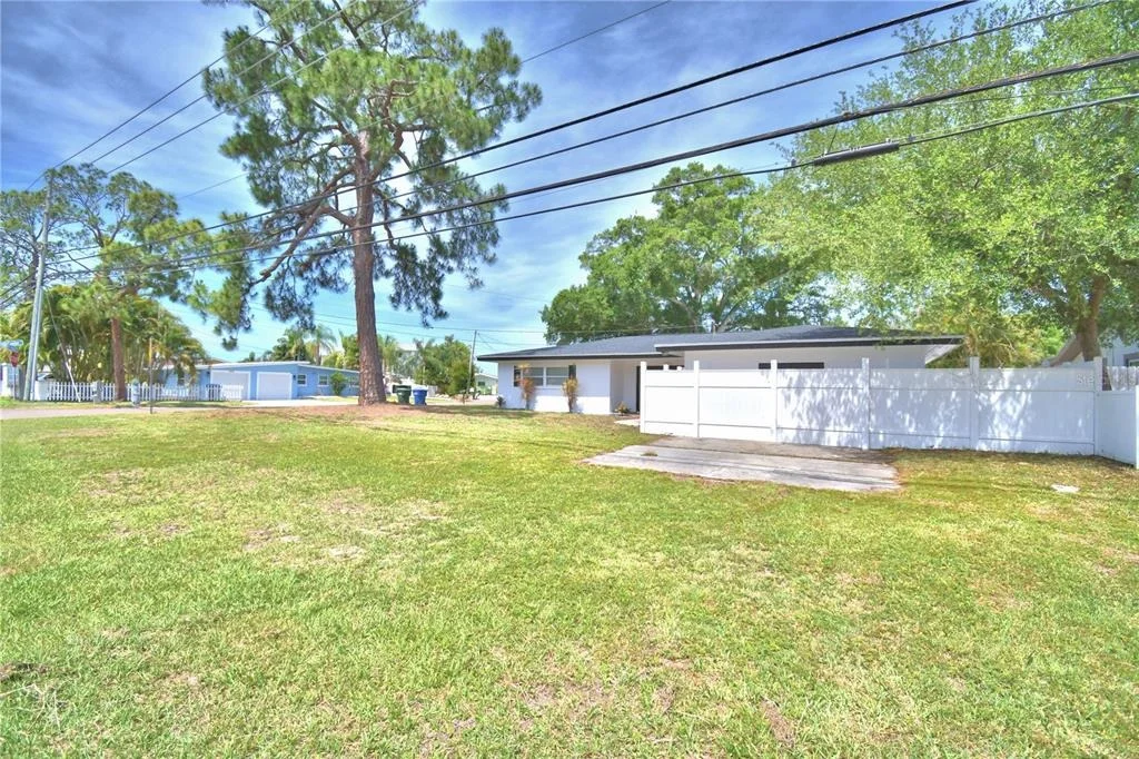 Photo of 3553 CENTER CIRCLE