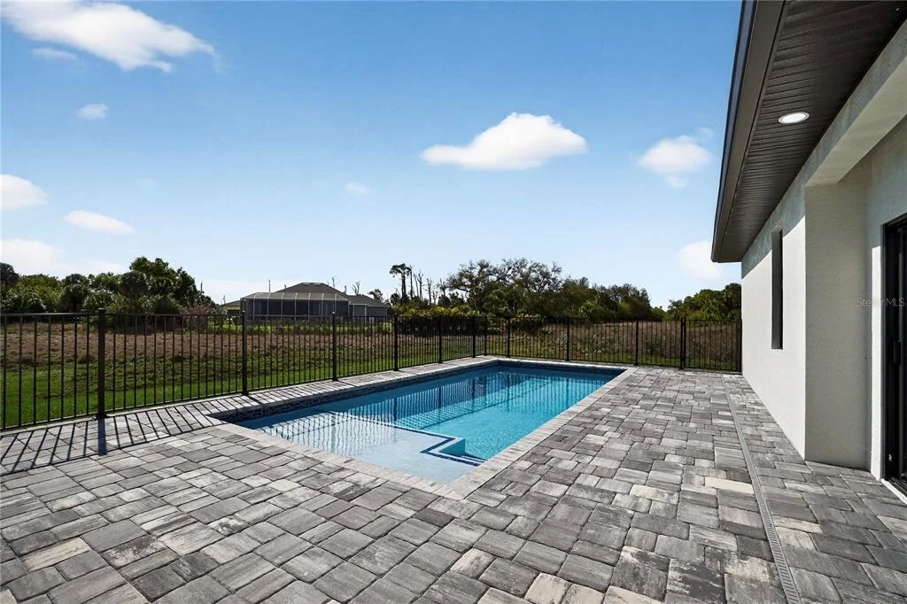 Photo of 336 SUNSET ROAD