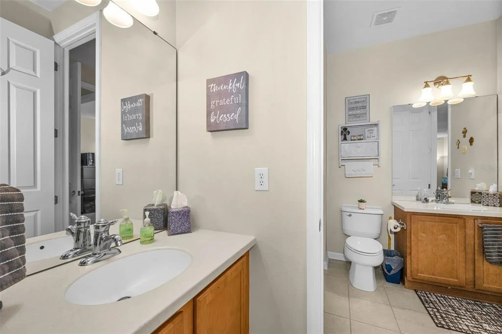 Photo of 889 LANTERN WAY