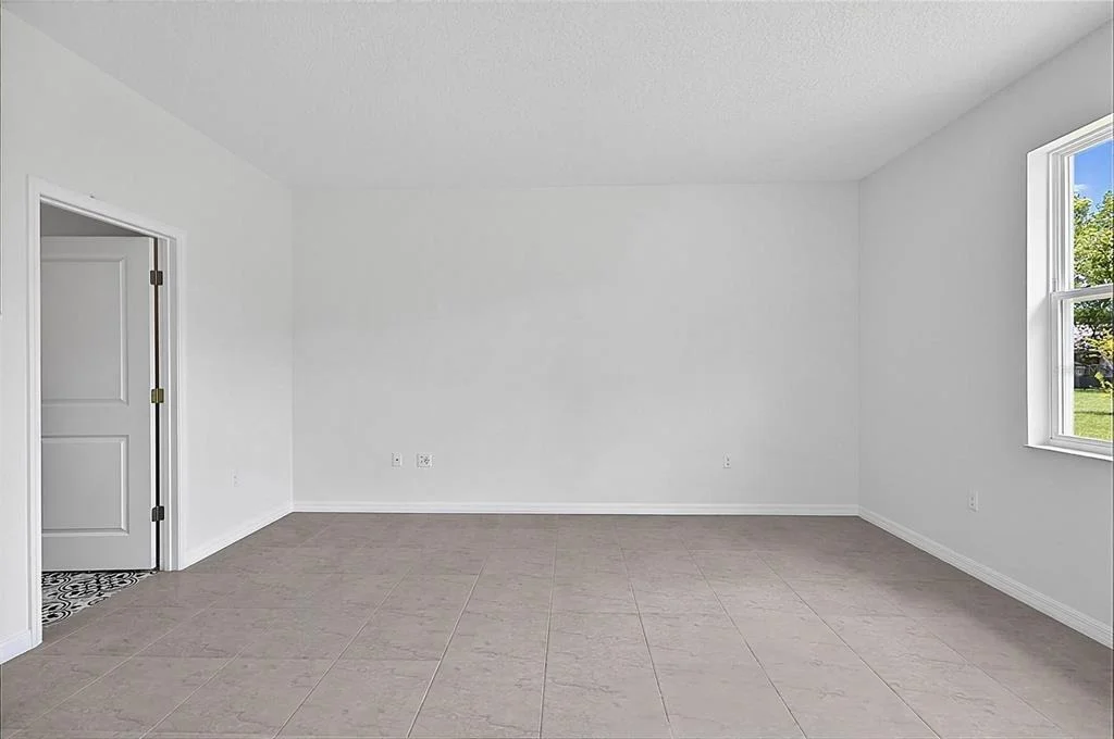 Photo of 10 PERSIMMON DRIVE