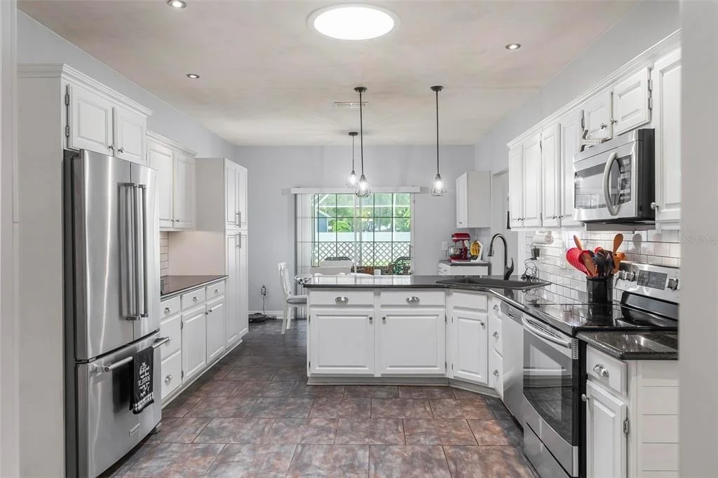 Photo of 27 WINDING CREEK WAY