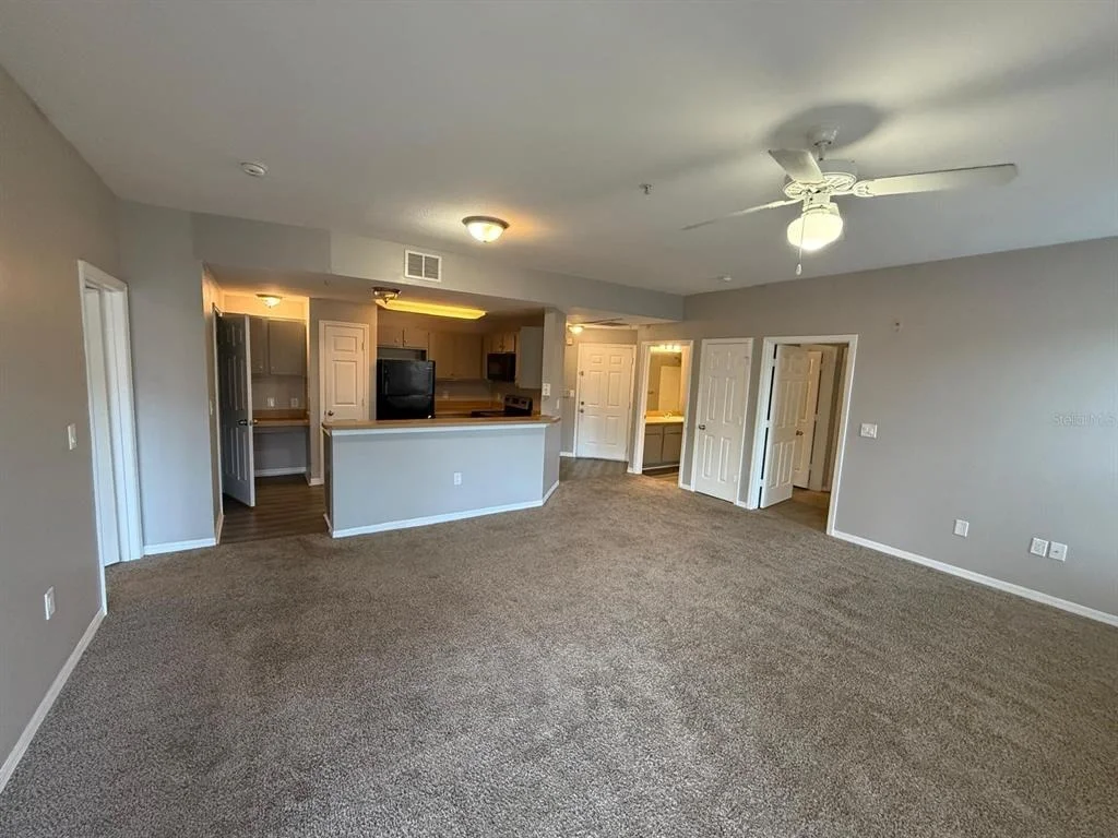 Photo of Unit 307 at 2015 ERVING CIRCLE