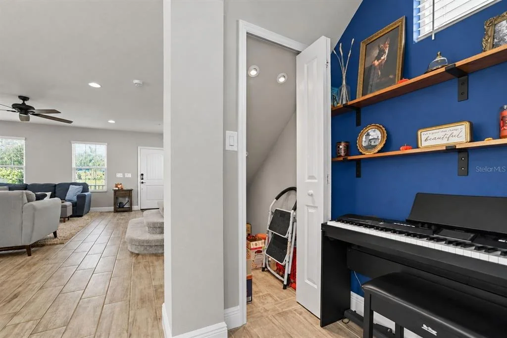 Photo of 3820 SHIMMERING OAKS DRIVE
