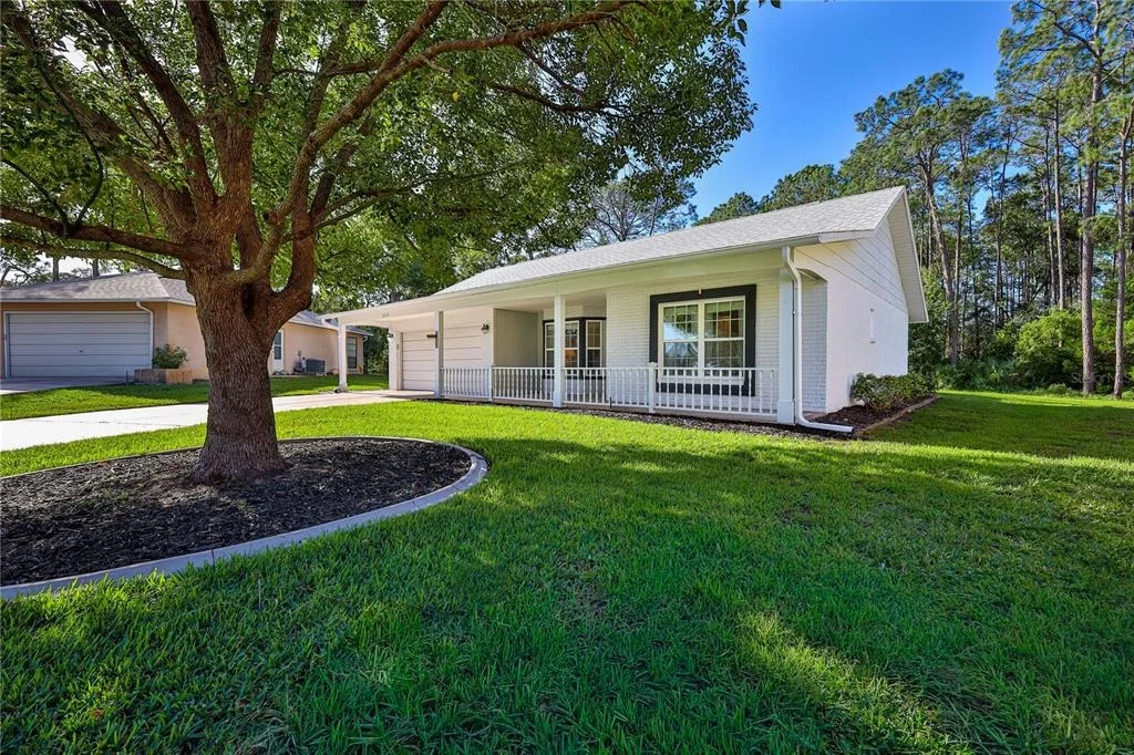 Photo of 6318 DARIEN WAY