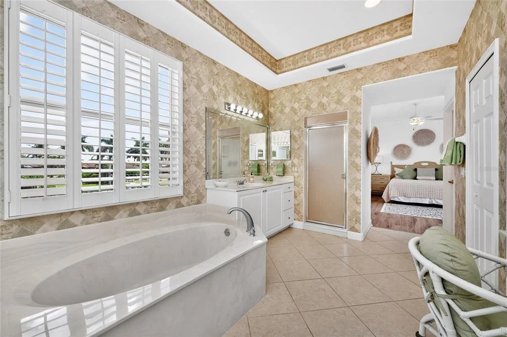 Photo of 3341 SUNSET KEY CIRCLE