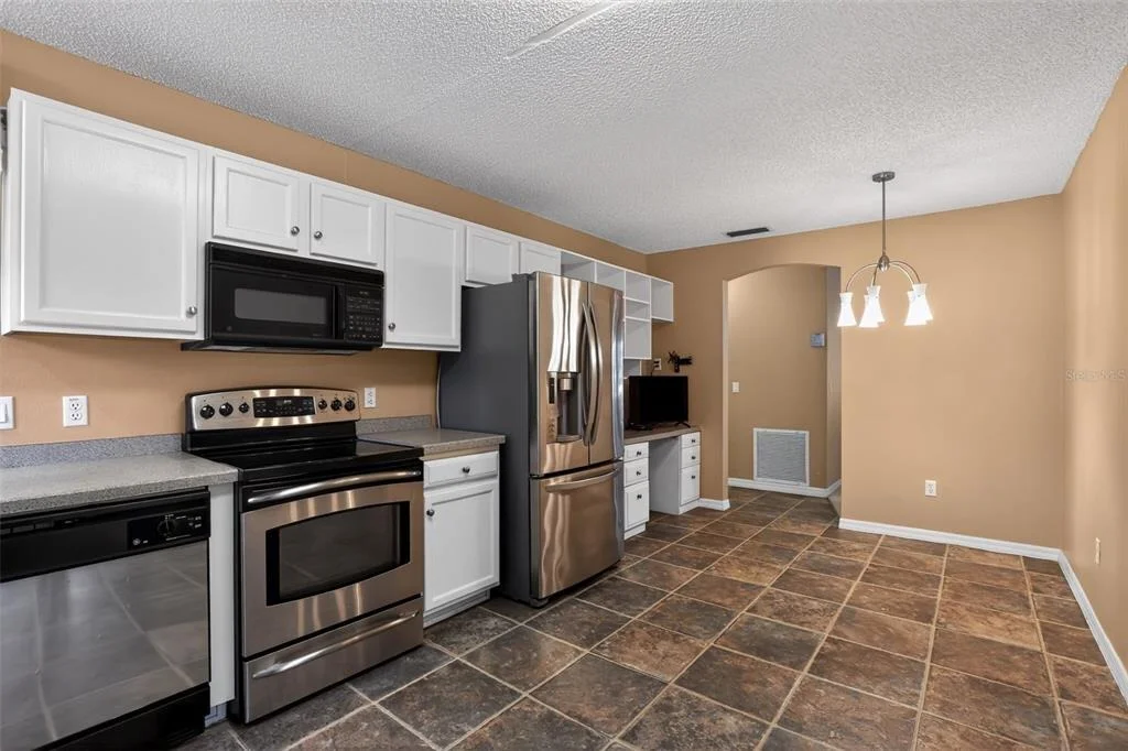 Photo of 728 RIVERA ROAD