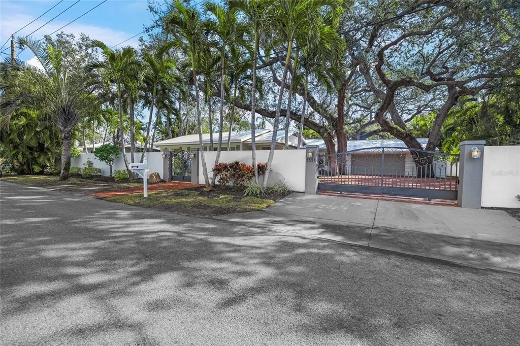 Photo of 3331 OLD OAK DRIVE