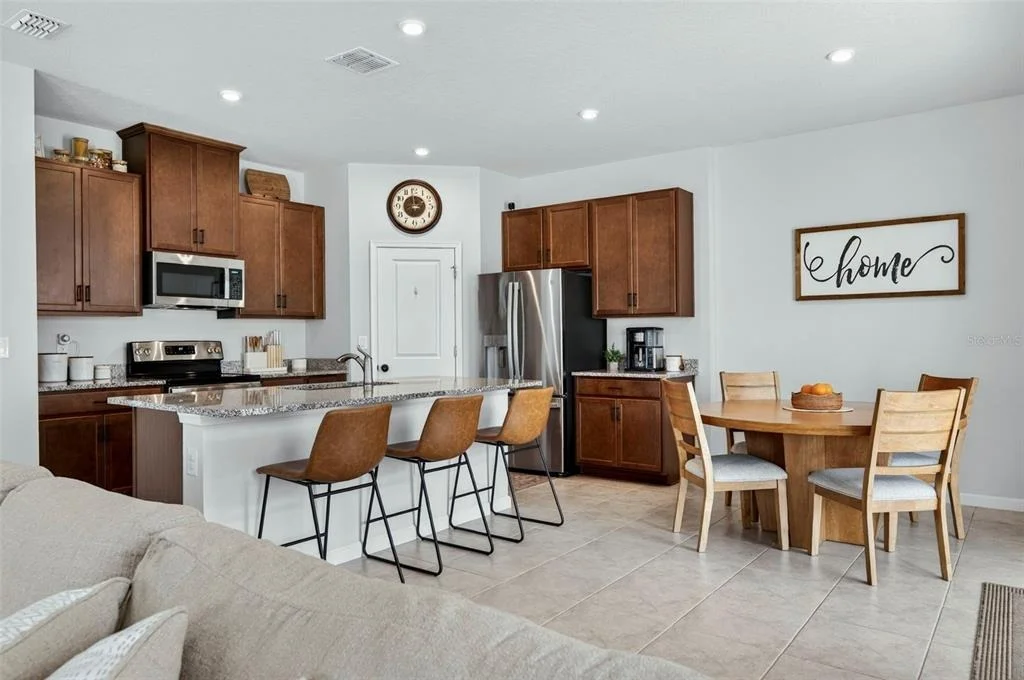 Photo of 381 CRESTWIND DRIVE
