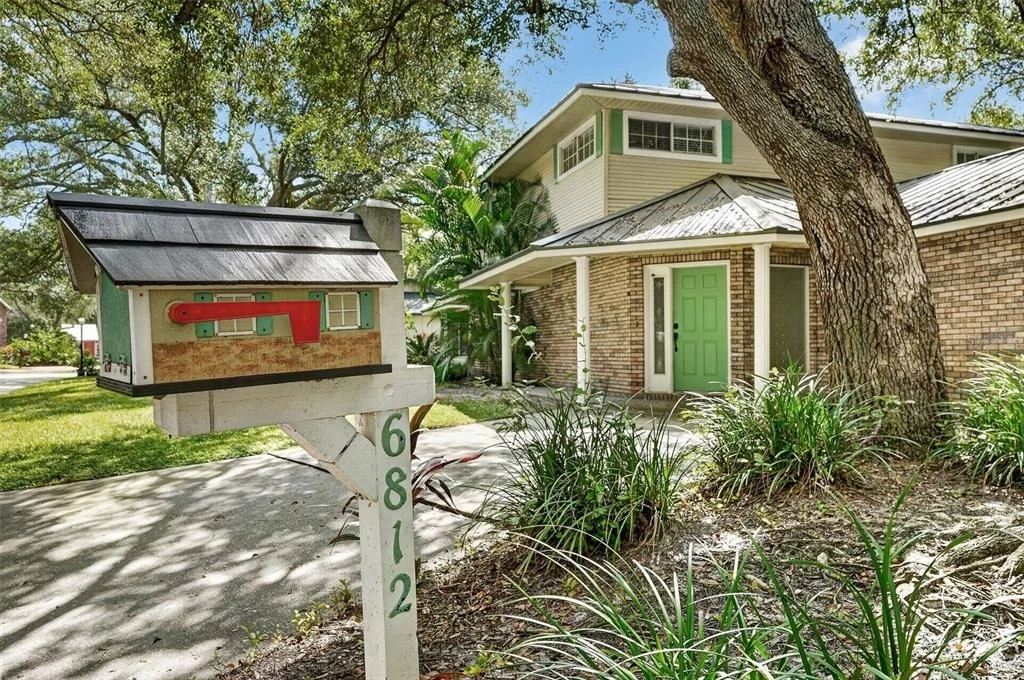 Photo of 6812 ARBOR OAKS DRIVE