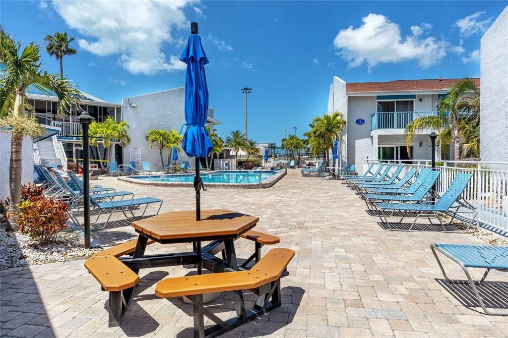 Photo of Unit F at 159 MEDALLION BOULEVARD