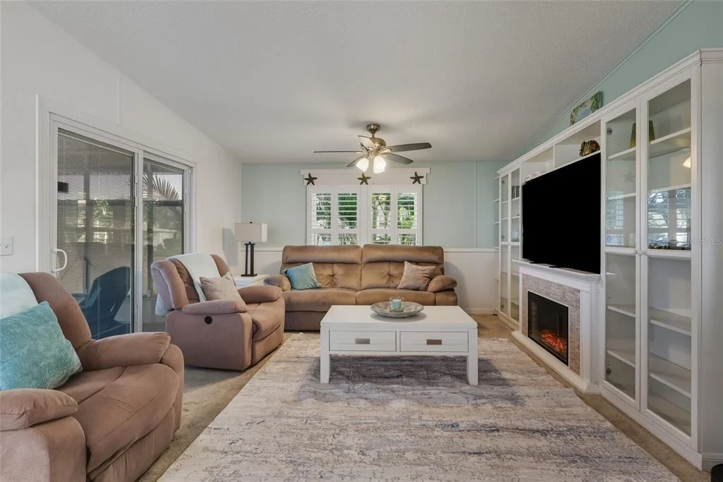Photo of 116 DOLPHIN DRIVE S