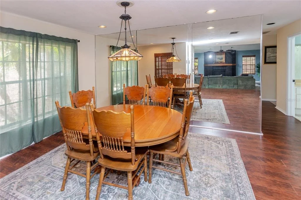 Photo of 14692 LINDEN DRIVE