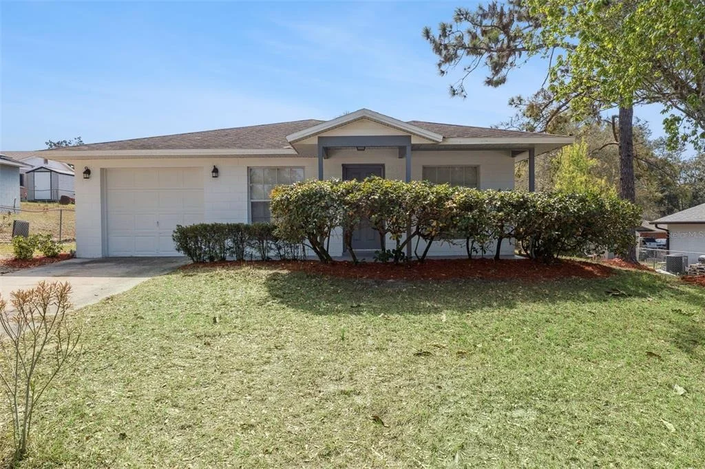 Photo of 433 APOPKA HILLS CIRCLE