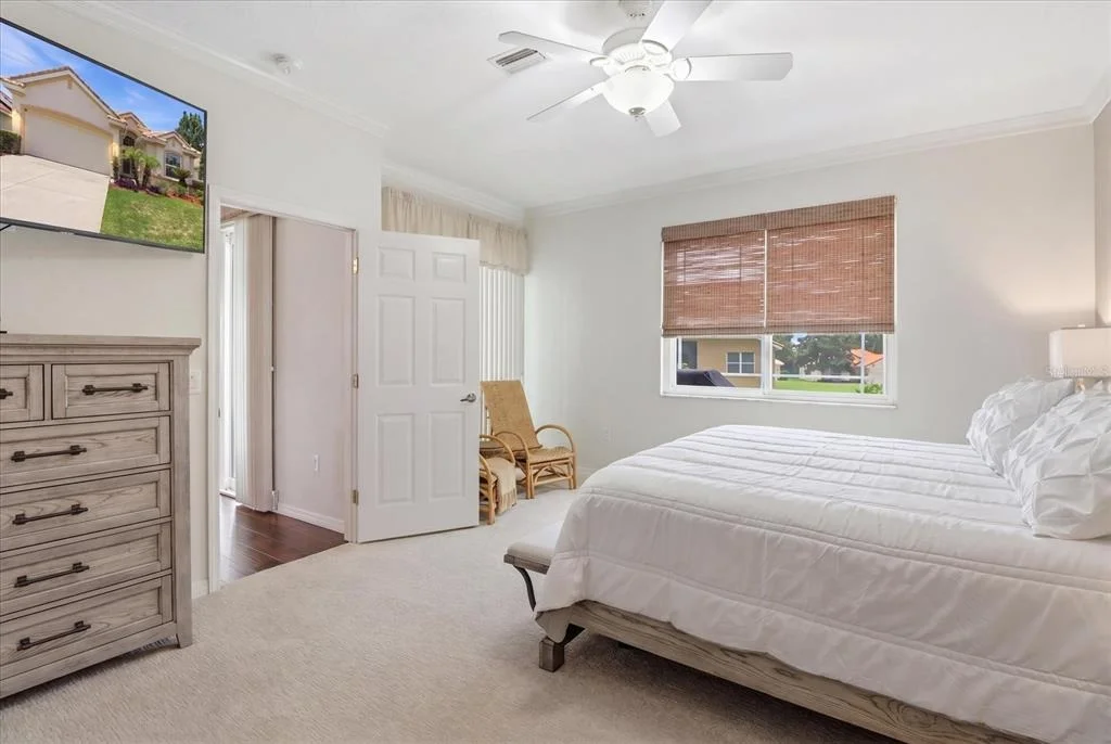 Photo of 1096 W DIAMOND SHORE LOOP