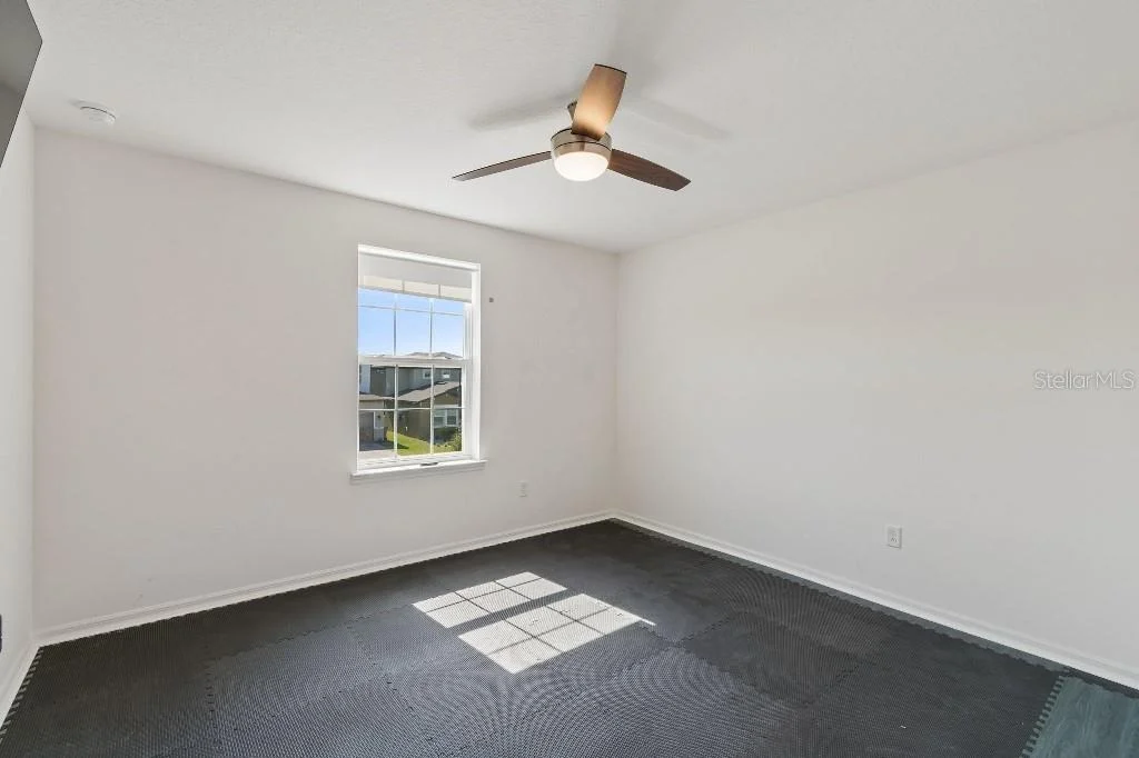 Photo of 1101 LONE PALM WAY