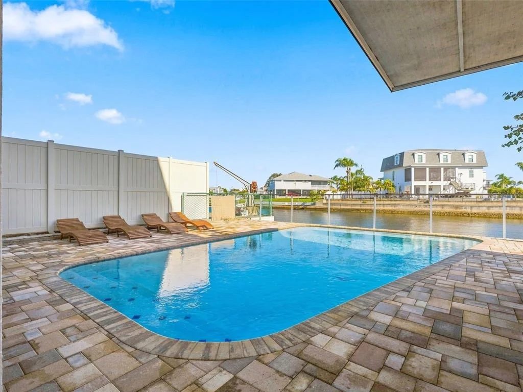 Photo of 3385 GULFVIEW DRIVE