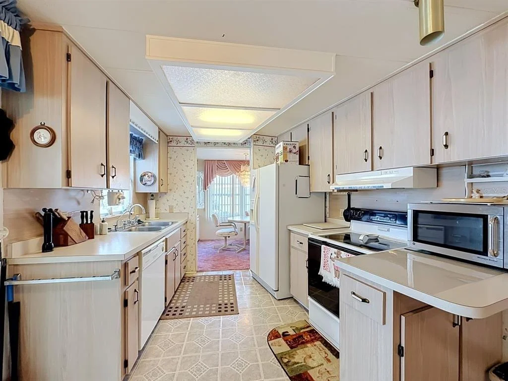 Photo of 176 SUNSET DRIVE