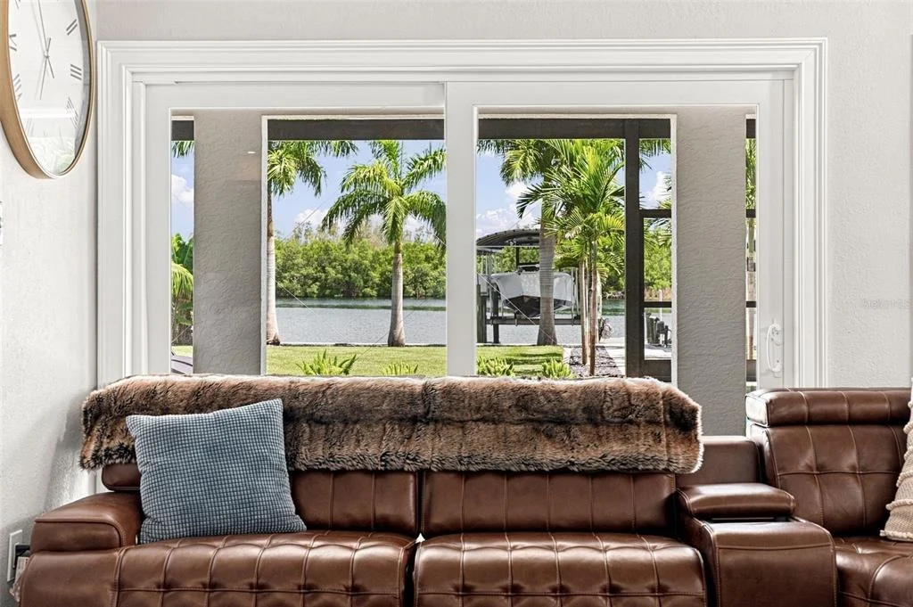 Photo of 2424 HARBOUR DRIVE