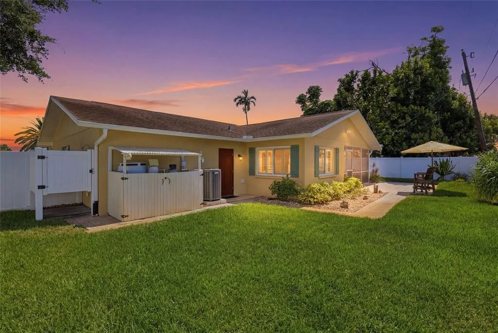 Photo of 707 BEVERLY ROAD