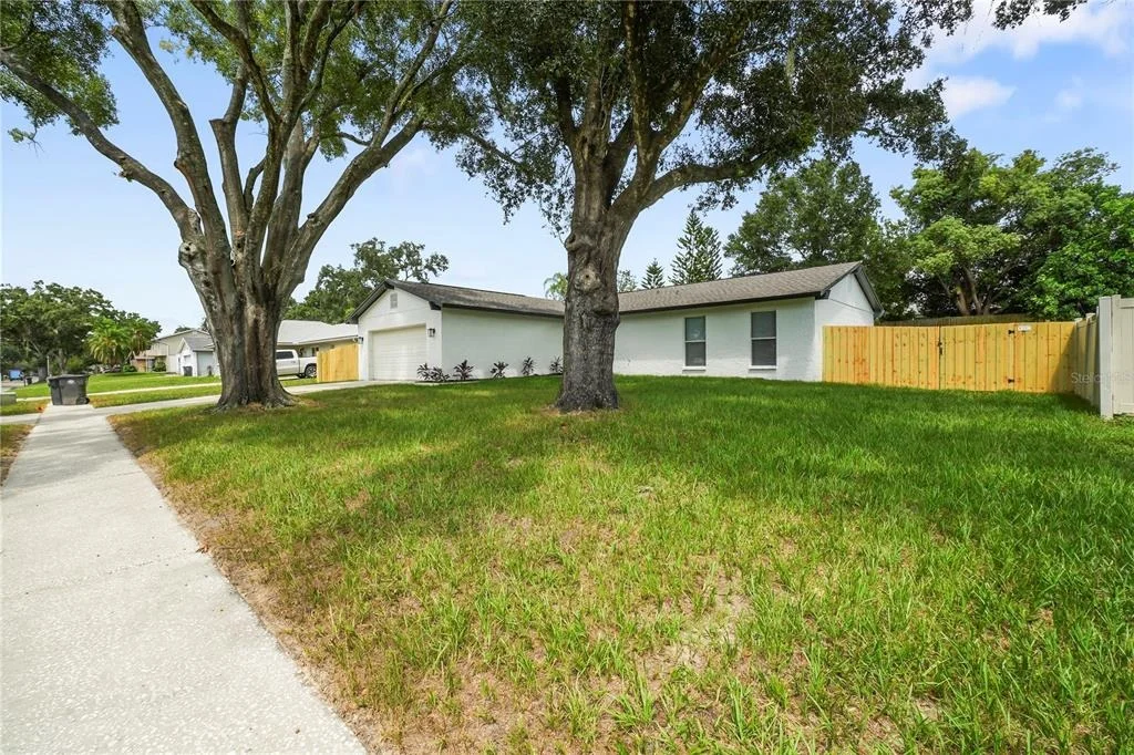 Photo of 1901 LAKEVIEW DRIVE
