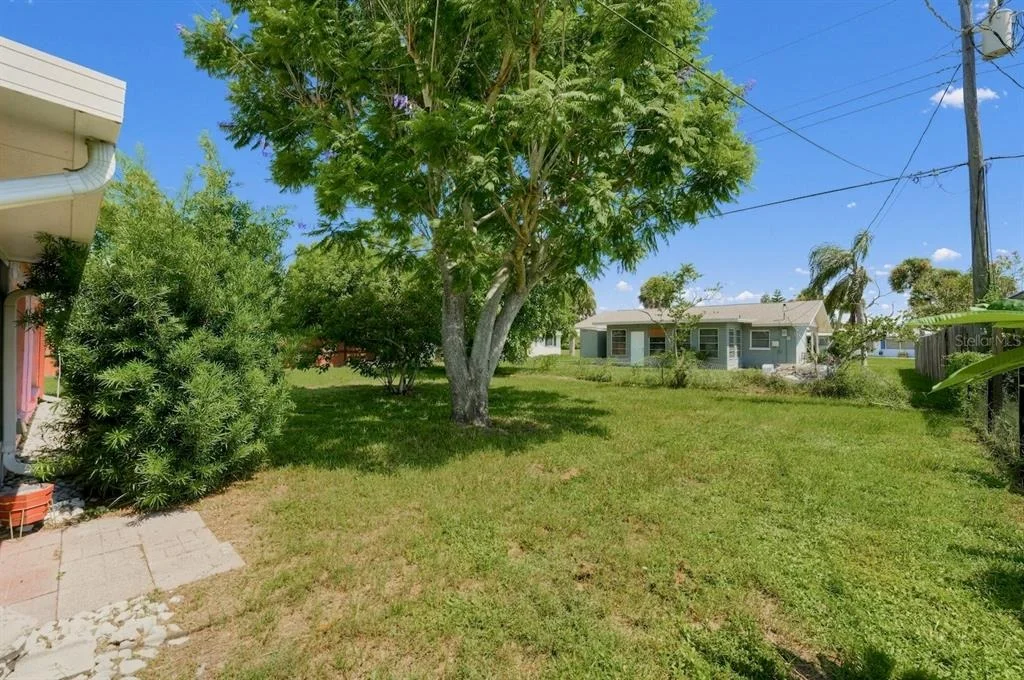 Photo of 520 CENTER ROAD