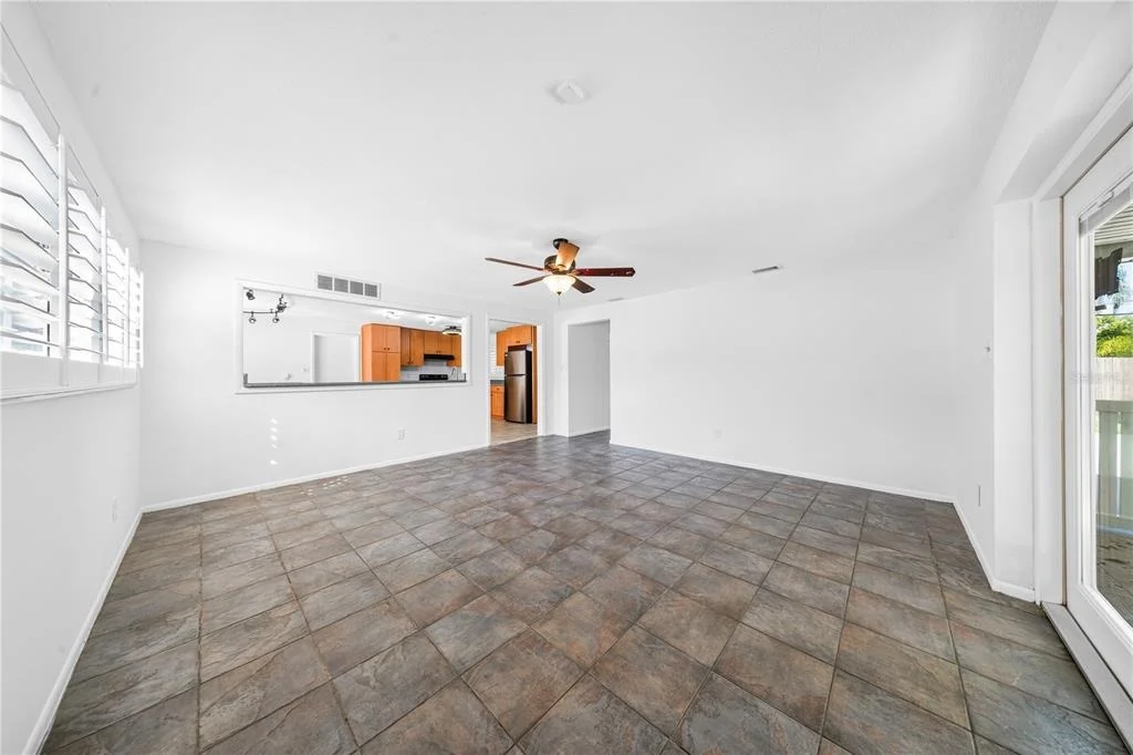 Photo of 986 LEXINGTON DRIVE