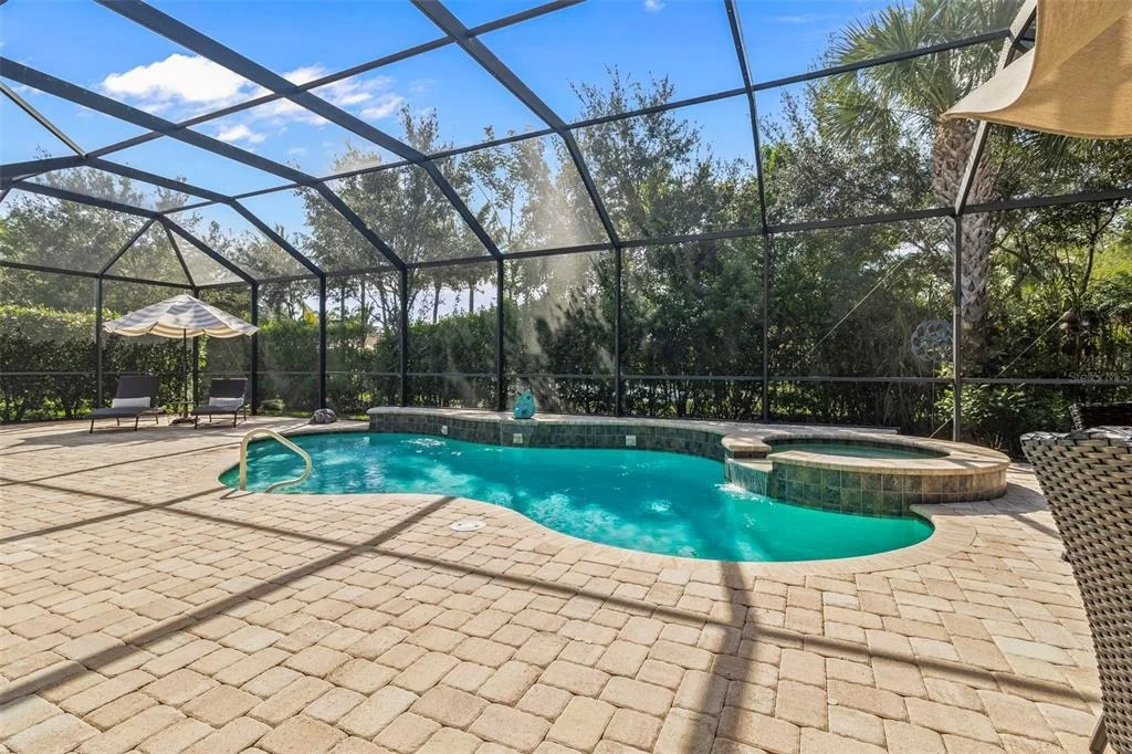 Photo of 16293 CAMDEN LAKES CIRCLE