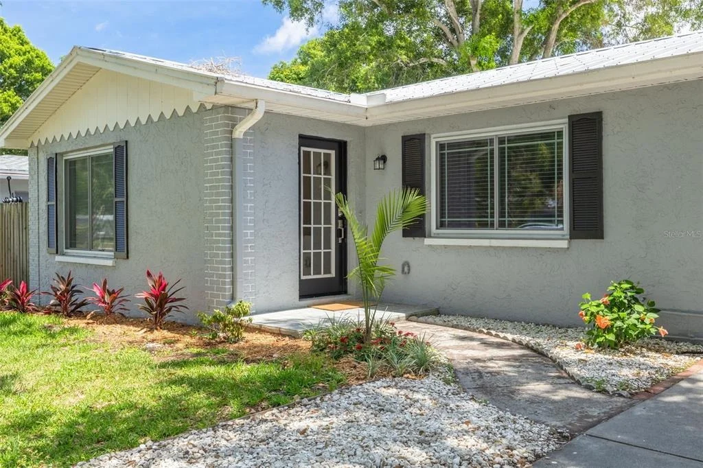 Photo of 1819 WEST DRIVE