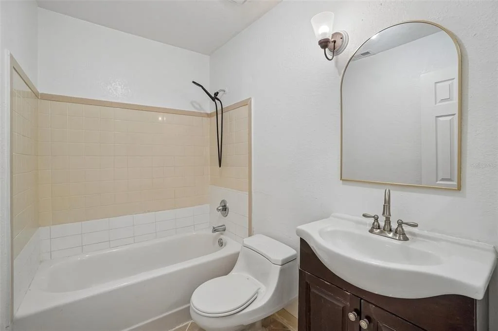 Photo of 222 LAKEVIEW DRIVE