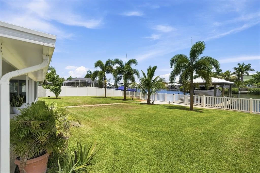 Photo of 485 FLAMINGO DRIVE