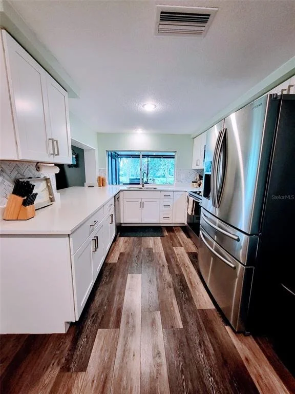 Photo of 8210 VALLEY STREAM LANE