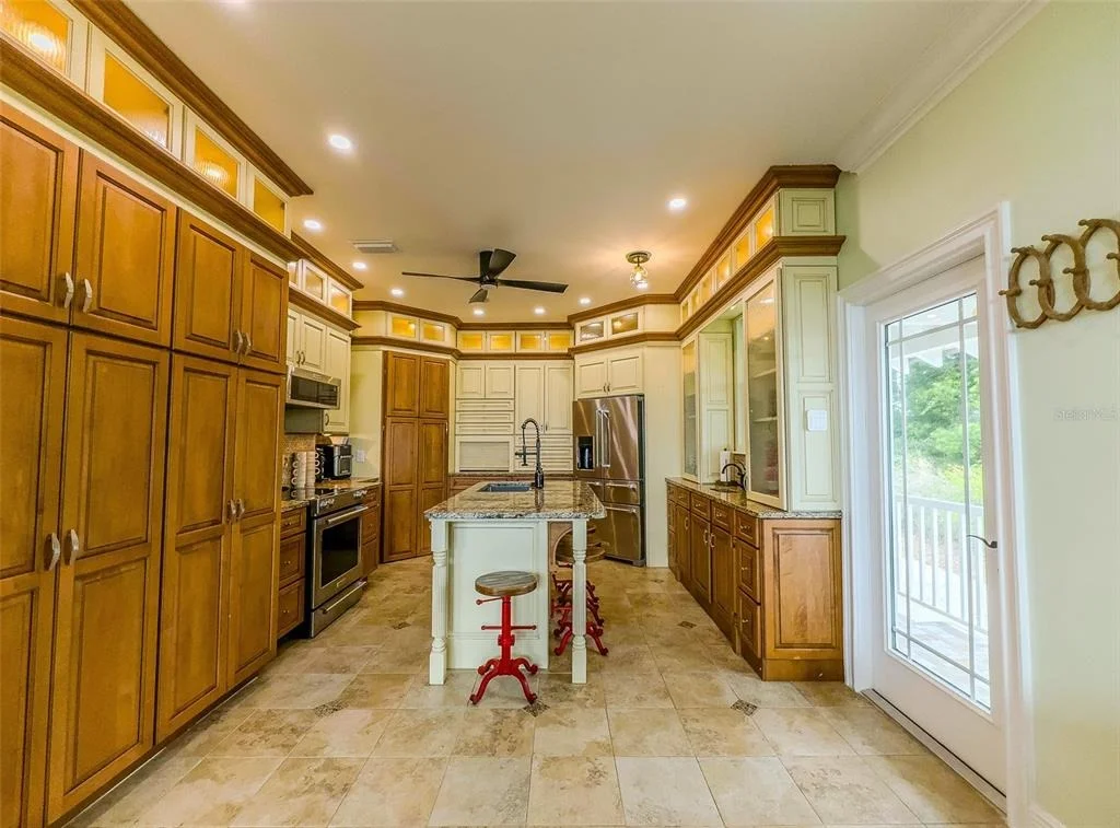 Photo of 4946 HALIFAX DRIVE