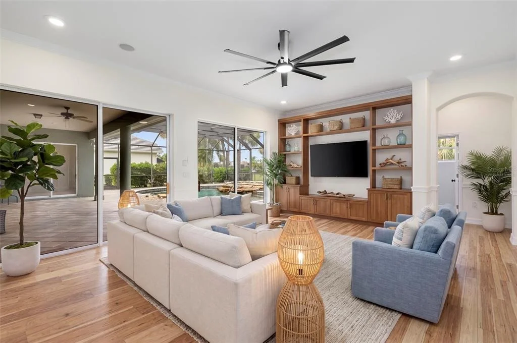 Photo of 10411 WINDING STREAM WAY