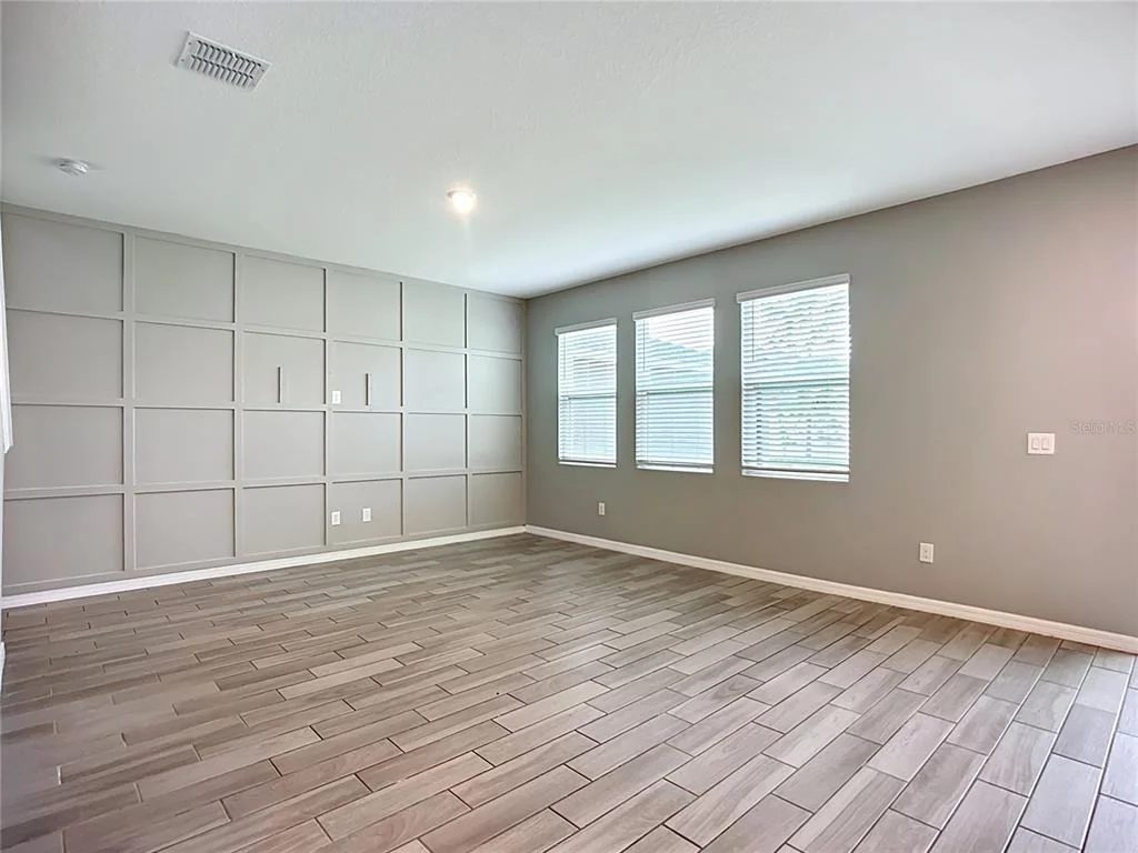 Photo of 11829 CLARE HILL AVENUE