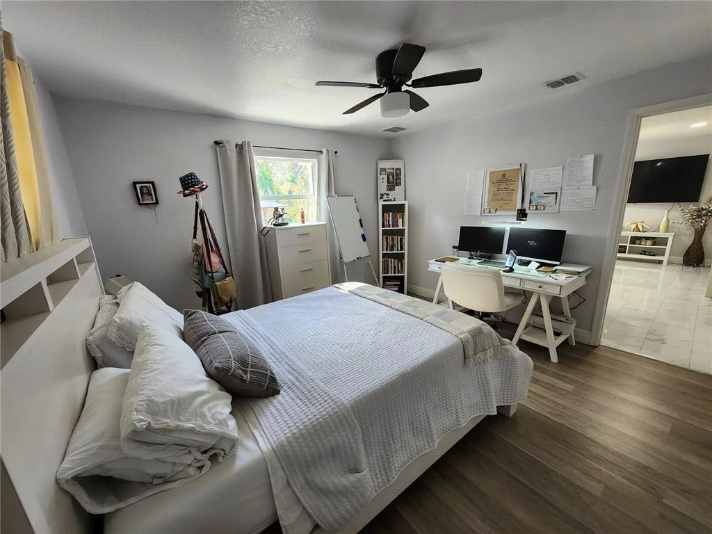 Photo of 10805 DESOTO ROAD