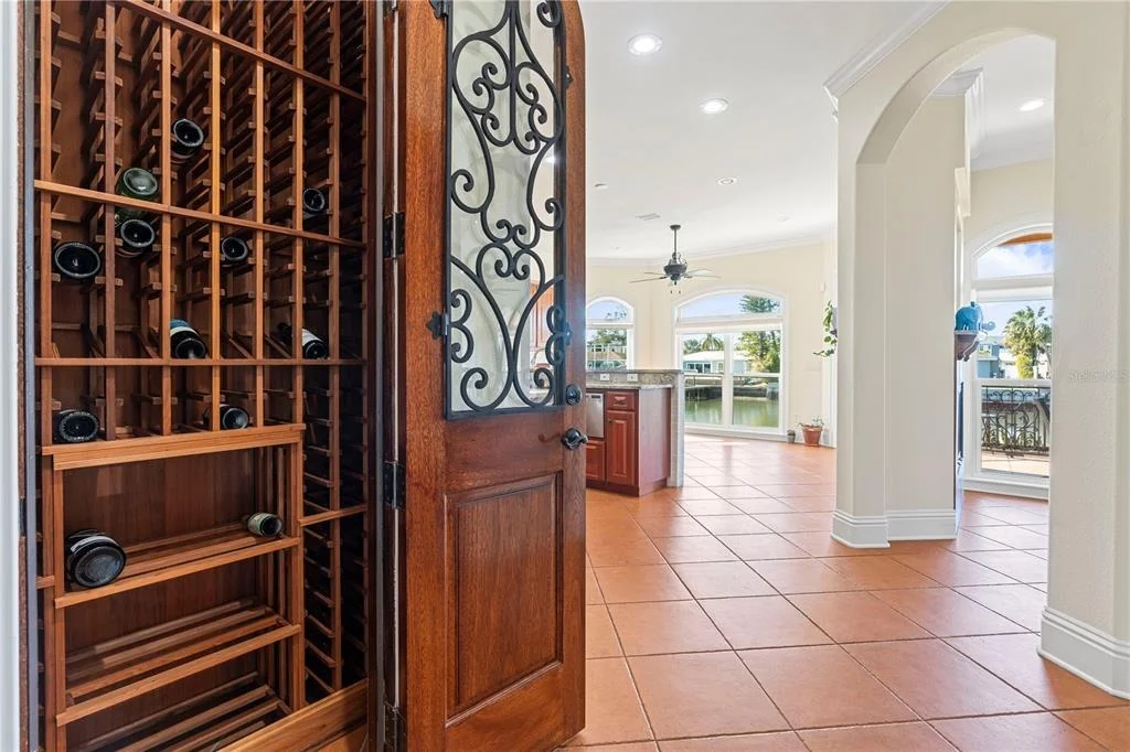 Photo of 3952 VERSAILLES DRIVE
