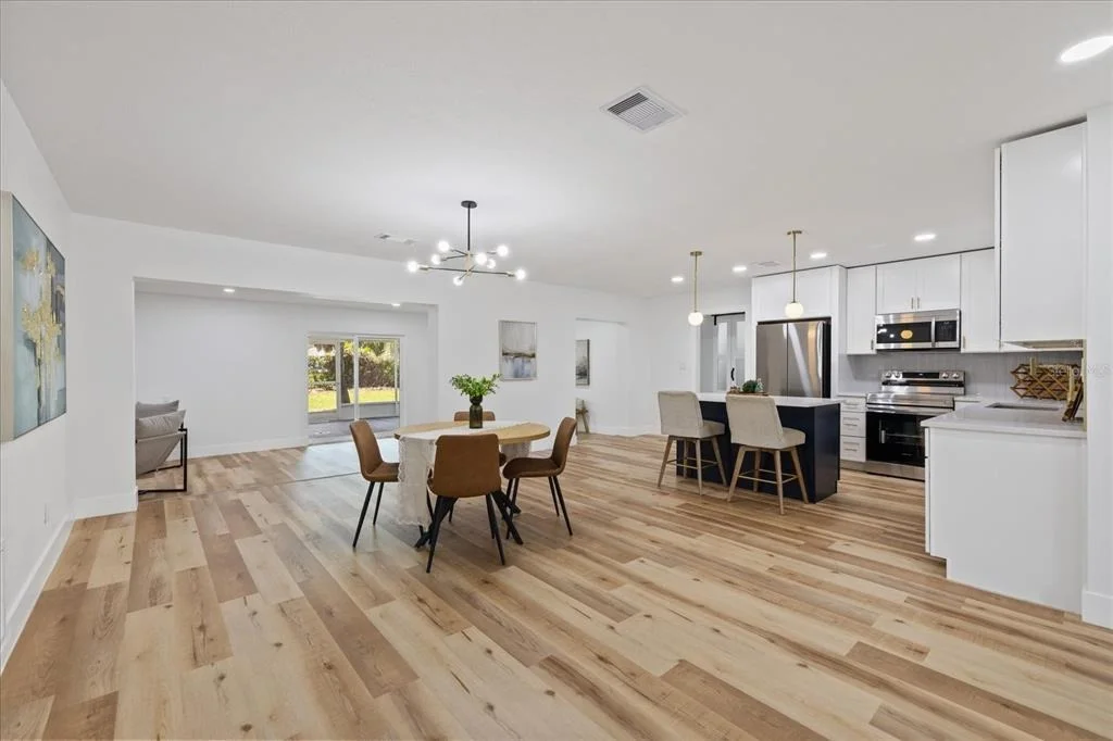 Photo of 2928 FOREST CIRCLE