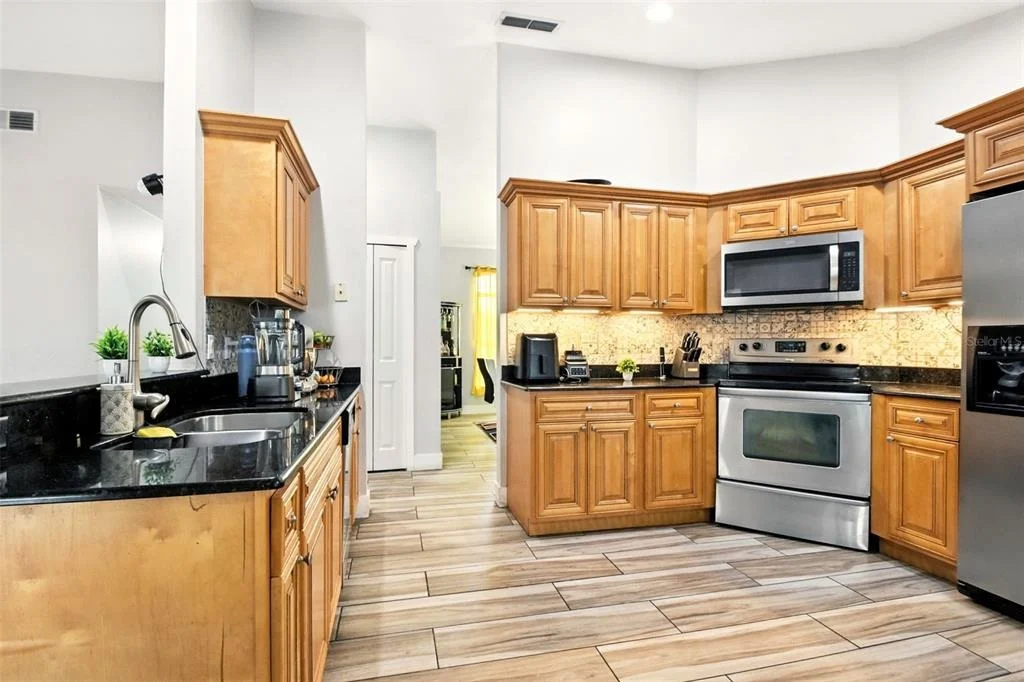 Photo of 6084 BROOKHILL CIRCLE