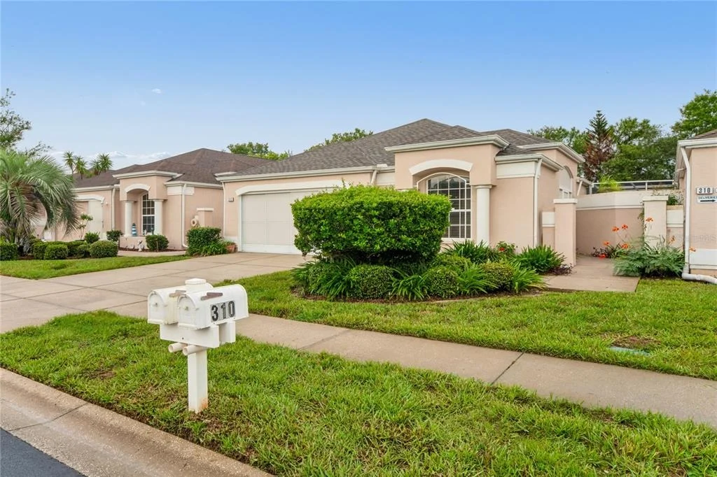 Photo of 312 ROYAL PALM WAY