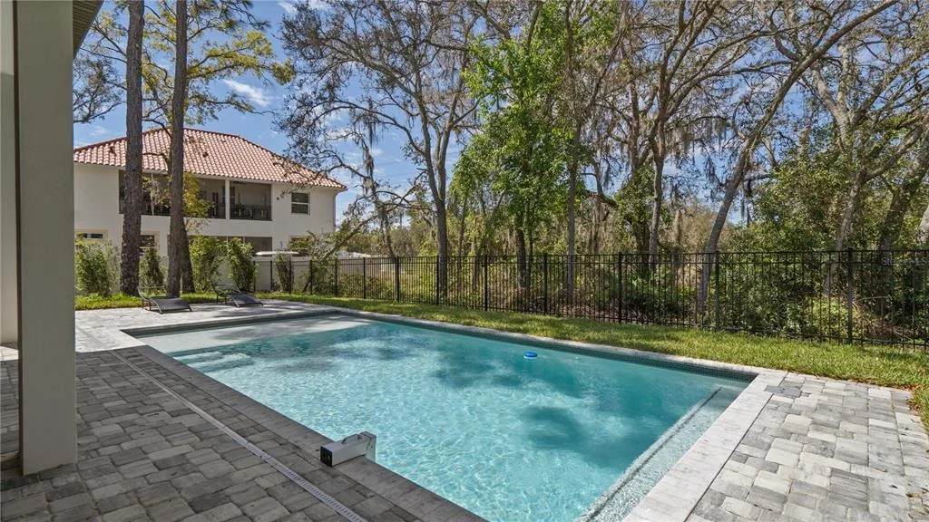Photo of 1447 BIRD ROAD