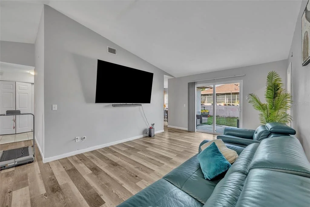 Photo of 15215 SW 39TH CIRCLE