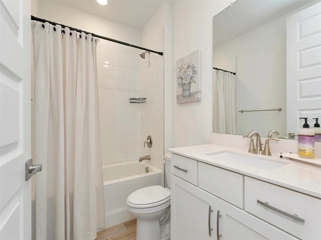 Photo of 7008 NORRIS LANDING PLACE