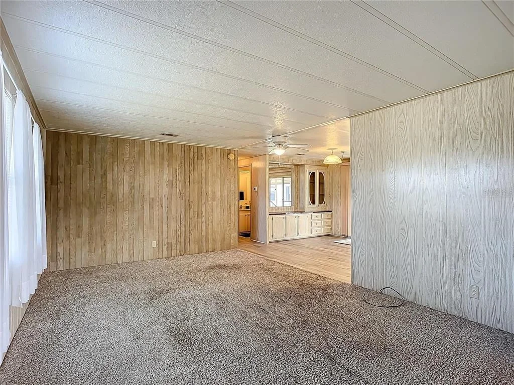 Photo of 807 SWALLOW LANE