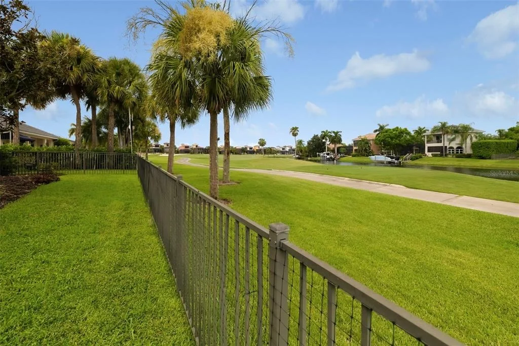 Photo of 10411 WINDING STREAM WAY