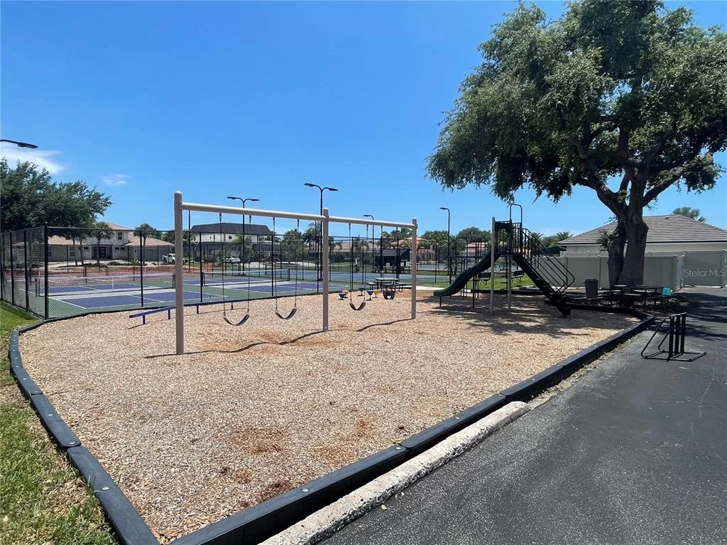 Photo of 1417 LANDVIEW LANE