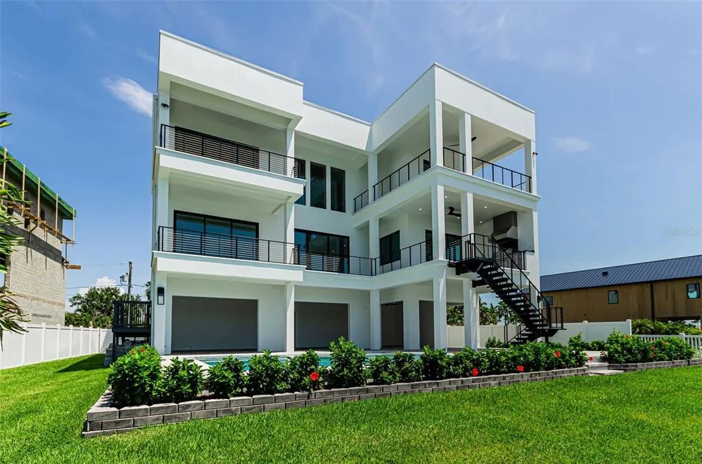 Photo of 43 DOLPHIN DRIVE